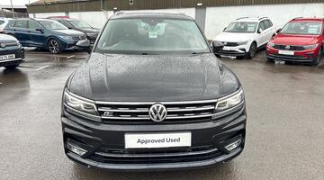 2017 Volkswagen 2.0 TDI BlueMotion Tech R-Line DSG 4Motion Euro 6 5-door (Black) - Image: 26