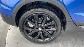 2025 SEAT 1.0 TSI FR Black Edition DSG Euro 6 5-door (Multicolour) - Image: 26