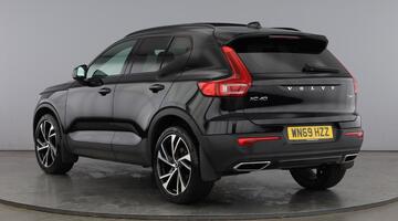 2019 Volvo 2.0 T4 R-Design Pro Auto Euro 6 5-door (Black) - Image: 3