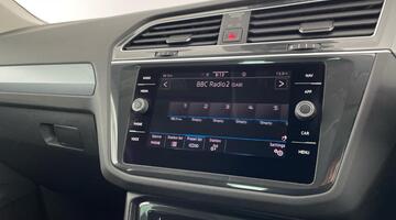 2022 Volkswagen TSI Active Euro 6 5-door (White) - Image: 17