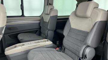 2025 Volkswagen 2.0 TDI Style Long MPV DSG Euro 6 5-door (Grey) - Image: 45
