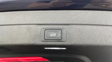 2025 Audi 2.0 TFSI S line S Tronic Euro 6 5-door (Blue) - Image: 33