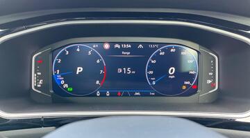 2025 Volkswagen TSI R-Line DSG 2WD Euro 6 2-door (Grey) - Image: 12