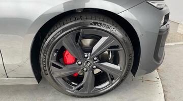 2025 Audi 100kWh Launch Edition Auto 5-door (Grey) - Image: 5