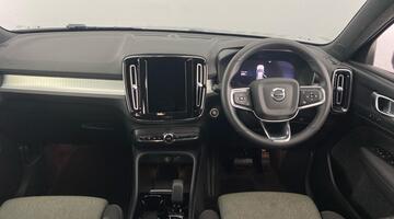 2023 Volvo 2.0 B3 MHEV Plus DCT Auto Euro 6 5-door (Black) - Image: 8