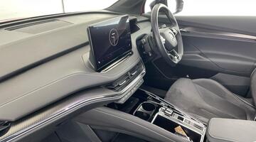 2023 Škoda 82kWh 80x SportLine Auto 4WD 5-door (DC125kW) (Red) - Image: 3