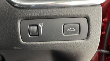 2019 Volvo 2.0 T4 Edition Auto Euro 6 5-door (Red) - Image: 21