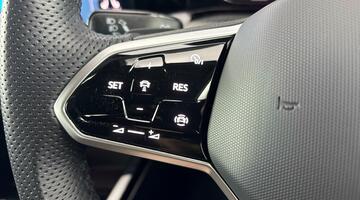 2024 Volkswagen ETSI MHEV R-Line DSG Euro 6 5-door (White) - Image: 25