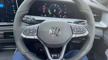 2025 Volkswagen TSI eHybrid 19.7kWh R-Line Edition DSG Euro 6 5-door (White) - Image: 31