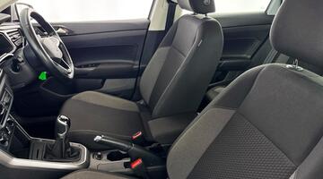 2021 Volkswagen 1.0 TSI Life Euro 6 5-door (Silver) - Image: 32