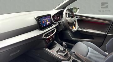 2025 SEAT 1.0 TSI FR Black Edition Euro 6 5-door (Grey) - Image: 2