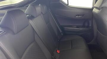 2017 Toyota VVT-h Dynamic CVT Euro 6 5-door (Silver) - Image: 27