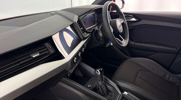 2025 Audi 1.0 TFSI 30 S line Sportback S Tronic Euro 6 5-door (Red) - Image: 2