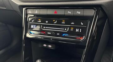 2025 Volkswagen TSI R-Line DSG Euro 6 5-door (Black) - Image: 25