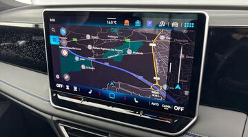 2024 Volkswagen 2.0 TDI R-Line DSG Euro 6 5-door (Grey) - Image: 27