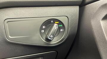 2018 Volkswagen 2.0 TDI SEL 4Motion Euro 6 5-door (Blue) - Image: 24