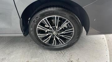 2025 Volkswagen 2.0 TDI Style Long MPV DSG Euro 6 5-door (Grey) - Image: 37