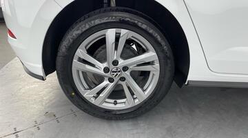 2021 Volkswagen 1.0 TSI R-Line Euro 6 5-door (White) - Image: 26