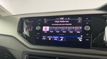 2021 Volkswagen 1.0 EVO Match Euro 6 5-door (Red) - Image: 14