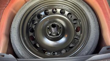 2025 Volkswagen 1.0 TSI R-Line DSG Euro 6 5-door (Red) - Image: 26