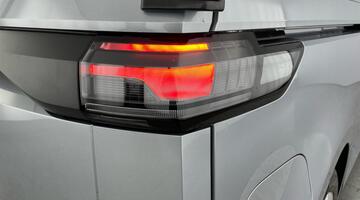 2025 Volkswagen Pro 79kWh Commerce Auto 5-door (Silver) - Image: 27