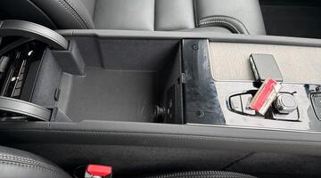 2025 Volvo 2.0 T8 18.8kWh Ultra Dark Auto 4WD Euro 6 5-door (Black) - Image: 75