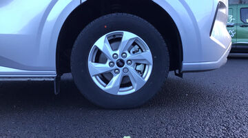 2025 Ford 2.0 300 EcoBlue Limited Auto LH1 Euro 6 5-door (Silver) - Image: 5