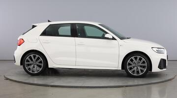 2022 Audi 1.0 TFSI 30 S line Sportback Euro 6 5-door (White) - Image: 4