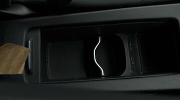 2025 Volkswagen Pro 77kWh Match Auto 5-door (Black) - Image: 33