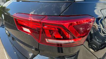 2025 Volkswagen TSI Match DSG Euro 6 5-door (Black) - Image: 38