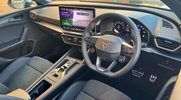 2025 CUPRA ETSI V2 DSG Euro 6 5-door (Black) - Image: 6