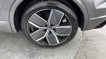 2025 Volkswagen 3.0 TDI V6 Black Edition Tiptronic 4Motion Euro 6 5-door (Grey) - Image: 40