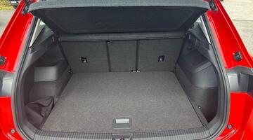 2025 Volkswagen ETSI MHEV Life DSG Euro 6 5-door (Red) - Image: 10