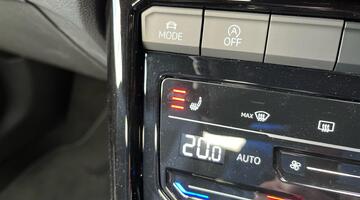 2025 Volkswagen TSI R-Line DSG 2WD Euro 6 2-door (Grey) - Image: 18