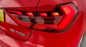 2022 Audi 1.0 TFSI 25 S line Sportback Euro 6 5-door (Red) - Image: 28