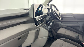 2025 Volkswagen 2.0 TDI T30 Commerce Plus FWD SWB Euro 6 5-door (Grey) - Image: 2