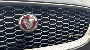 2019 Jaguar 2.0 D180 R-Dynamic S Auto Euro 6 5-door (Grey) - Image: 39