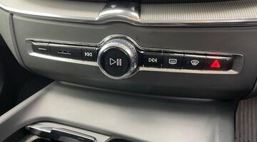 2024 Volvo 2.0 B5 MHEV Plus Auto Euro 6 5-door (Grey) - Image: 21