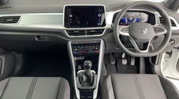 2025 Volkswagen 1.0 TSI Style Euro 6 5-door (Multicolour) - Image: 8