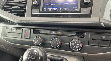 2025 Volkswagen 2.0 TDI T28 Highline FWD SWB Euro 6 5-door (White) - Image: 25