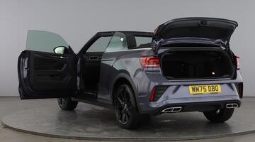 2025 Volkswagen TSI R-Line DSG 2WD Euro 6 2-door (Grey) - Image: 11