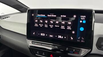 2022 Volkswagen Pro Performance 58kWh Family Auto 5-door (Multicolour) - Image: 16