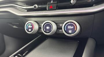 2025 Škoda TSI iV 25.7kWh SE L DSG Euro 6 5-door (Blue) - Image: 14