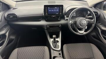 2023 Toyota VVT-h Icon E-CVT Euro 6 5-door (Blue) - Image: 8