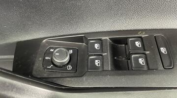 2022 Volkswagen 1.0 TSI Life Euro 6 5-door (Grey) - Image: 19