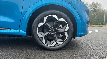 2025 Ford Standard Range 43kWh Premium Auto 5-door (Blue) - Image: 5