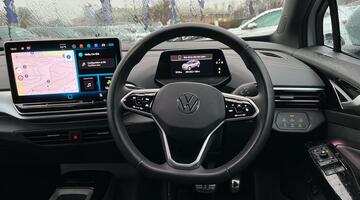 2025 Volkswagen Pro 77kWh Match Auto 5-door (White) - Image: 11