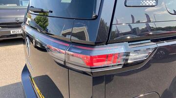 2025 Volkswagen Pro 79kWh Style Auto 5-door (SWB, 5Seat) (Black) - Image: 19