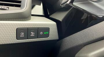 2025 Audi TFSI 35 Black Edition Sportback S Tronic Euro 6 5-door (White) - Image: 21