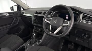 2023 Volkswagen TSI Elegance DSG Euro 6 5-door (Black) - Image: 6
